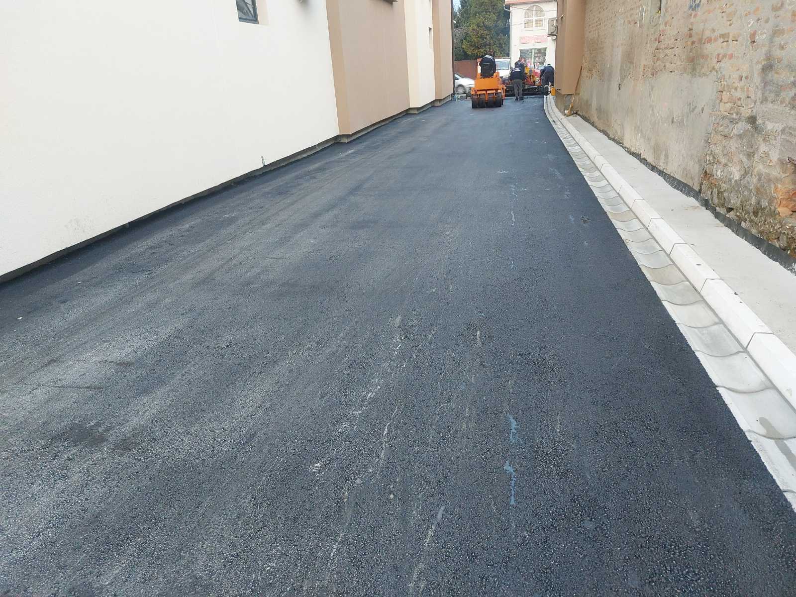 Asfaltiranje parkinga Zemun